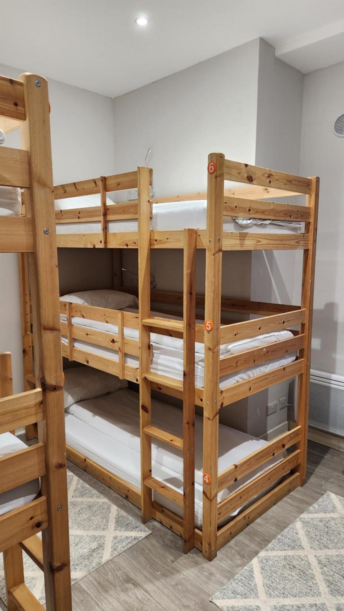 Matrix Hostel Единбург Екстериор снимка